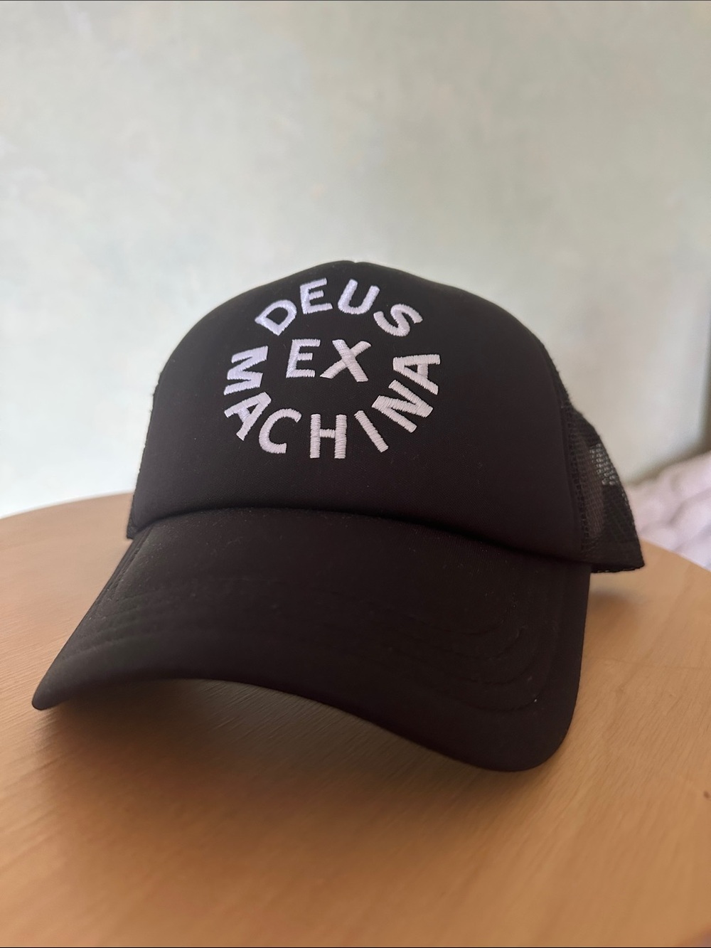 Deus Ex Machina Black Trucker Hat *NEW NEVER WORN*